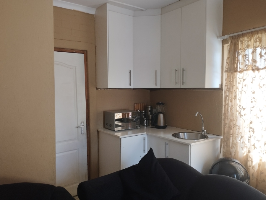 10 Bedroom Property for Sale in Oakdene Western Cape